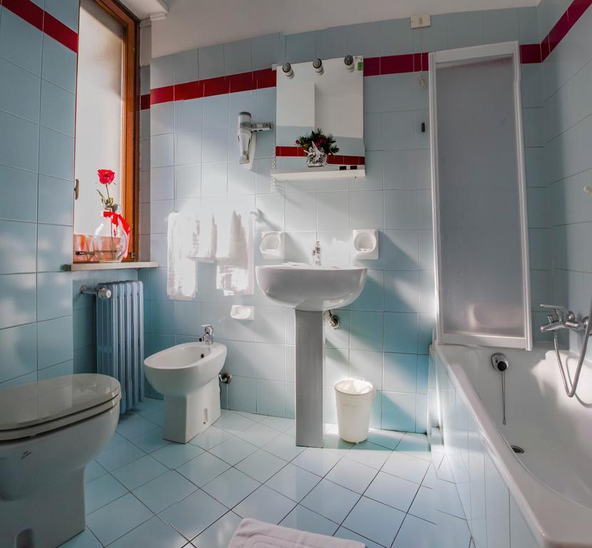Domus Hotel アレッサンドリア エクステリア 写真