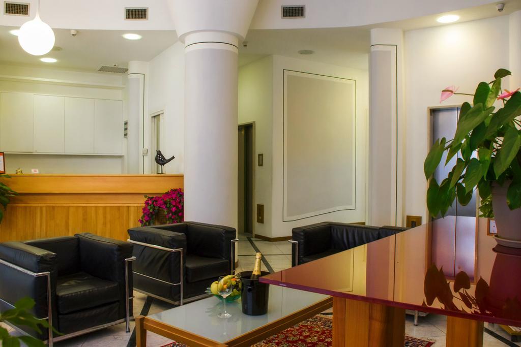 Domus Hotel アレッサンドリア エクステリア 写真