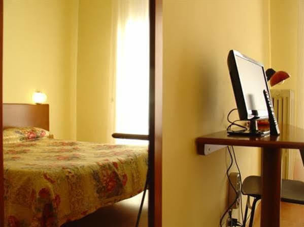 Domus Hotel アレッサンドリア エクステリア 写真
